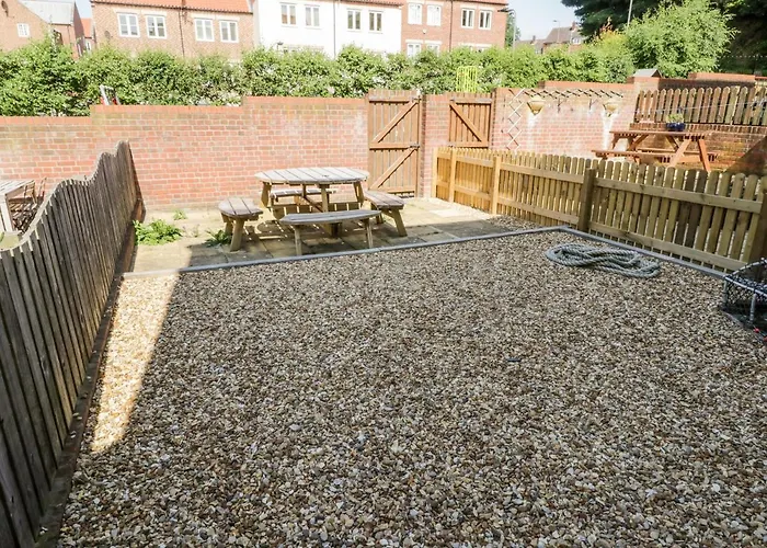 בית נופש Tides Reach וויטבי